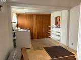 16901 Division St - Photo 15