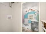 9105 Seward Ave - Photo 14