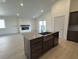 481 Taft St - Photo 8