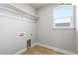 868 Kinsley Ave - Photo 36