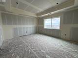 868 Kinsley Ave - Photo 6