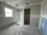 868 Kinsley Ave - Photo 8