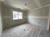 868 Kinsley Ave - Photo 9