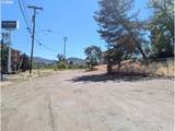 742 Corey Ct - Photo 5