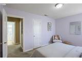 2226 Sumner St - Photo 21