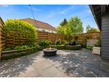 37 Skidmore St - Photo 2