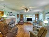 102 5TH St - Photo 12