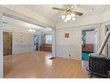1029 Walnut St - Photo 17