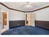 1029 Walnut St - Photo 21