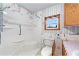 1029 Walnut St - Photo 23
