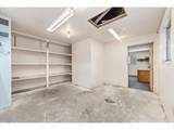 1029 Walnut St - Photo 4