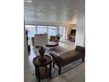 1040 Bay St - Photo 11
