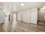 28 Lawrence St - Photo 7