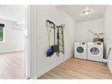 906 6TH St - Photo 19