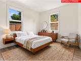 906 6TH St - Photo 38