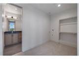 463 Meadows Dr - Photo 18