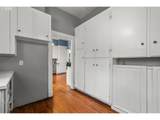 1067 Oak St - Photo 11