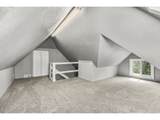 1067 Oak St - Photo 34