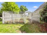 1067 Oak St - Photo 7