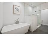 875 Harbour Dr - Photo 18