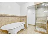 821 11TH Ave - Photo 29