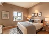 1025 Couch St - Photo 14