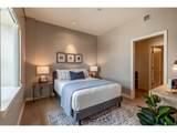 1025 Couch St - Photo 15