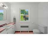 2211 Halsey St - Photo 22