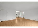 2211 Halsey St - Photo 8