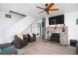 1509 39TH St - Photo 2
