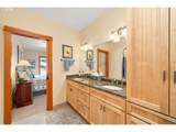123 Hemlock St - Photo 25