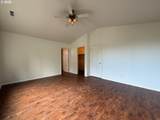 815 Old County Rd - Photo 14