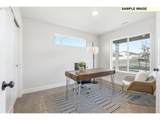 577 Taft St - Photo 13