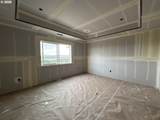 577 Taft St - Photo 6