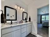 7205 Edge Cliff Dr - Photo 15