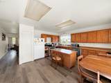 710 8TH St - Photo 4