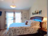 5118 Voyage Ave - Photo 16