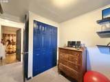 138 12TH St - Photo 17