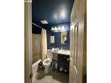 1470 Queens Way - Photo 30