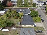 1470 Queens Way - Photo 36