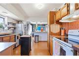 221 Walnut St - Photo 12