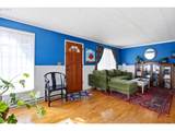 221 Walnut St - Photo 5