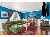 221 Walnut St - Photo 6