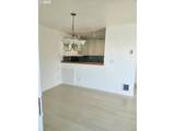 1040 Bay St - Photo 14