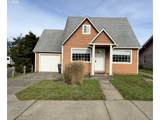 945 2ND St - Photo 2