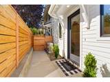1522 Jarrett St - Photo 6
