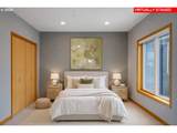300 8TH St - Photo 18