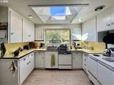 1470 Queens Way - Photo 2
