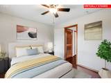 14134 Burnside St - Photo 24