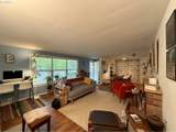 1470 Queens Way - Photo 21
